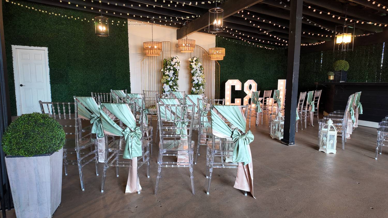 beautiful ceremony space for outdoor wedding